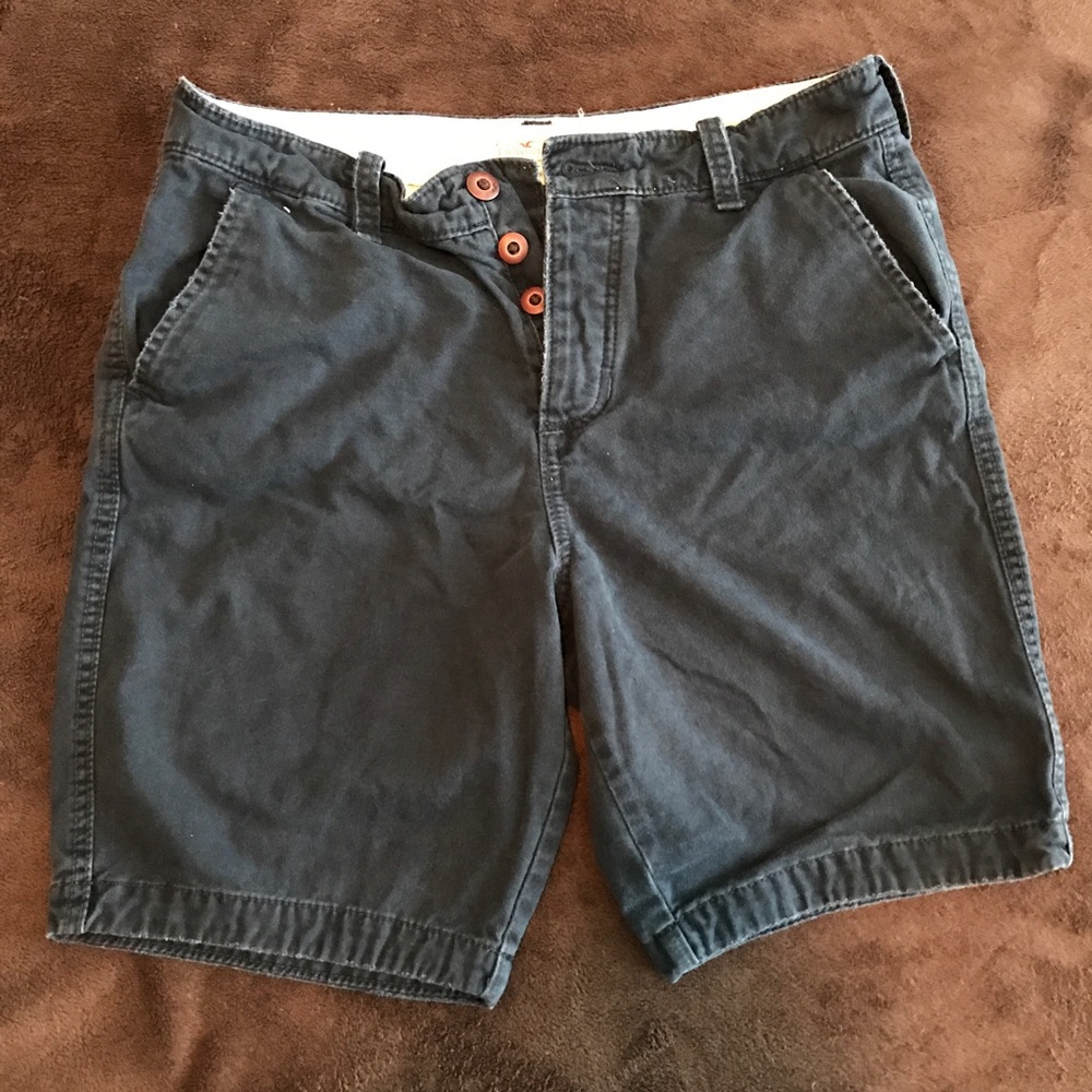 Men's size 32 Hollister shorts