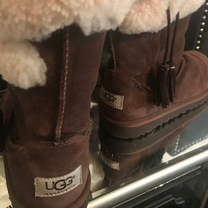 UGG BOOTS
