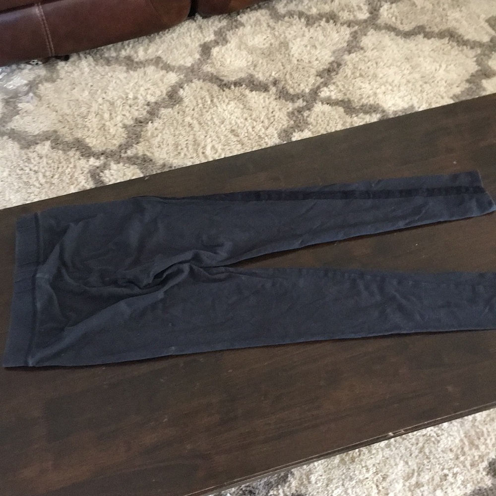 Black yoga pants