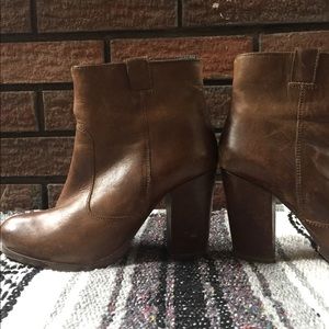 Steve Madden Ryhan booties