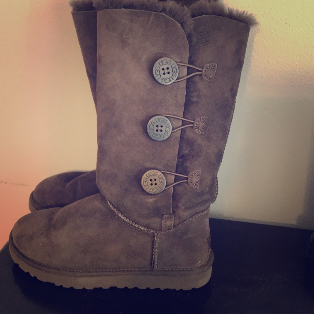 Chocolate Brown Bailey 3-button UGG boot