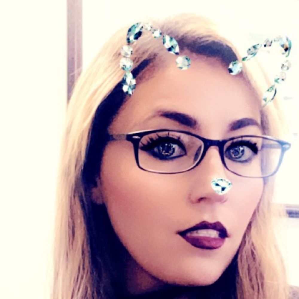 Meet your Posher, Karina