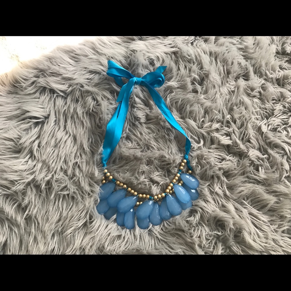 Statement necklace