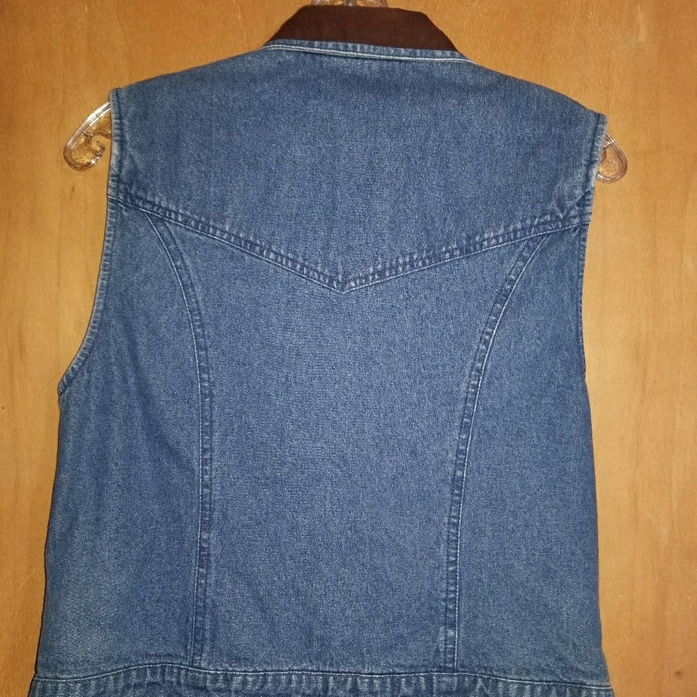 Vest - Picture 2 of 2