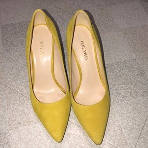Yellow Nine West Pumps