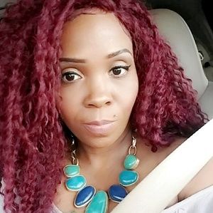 Meet your Posher, Chanelle