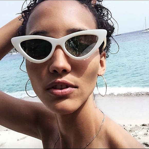 🌿white cat eye sunglasses🌿 - Picture 2 of 6