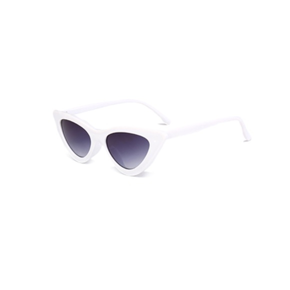 🌿white cat eye sunglasses🌿 - Picture 5 of 6