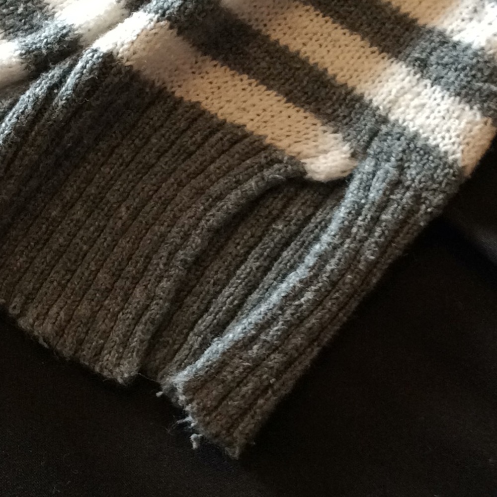 Striped sweater - Picture 4 of 5