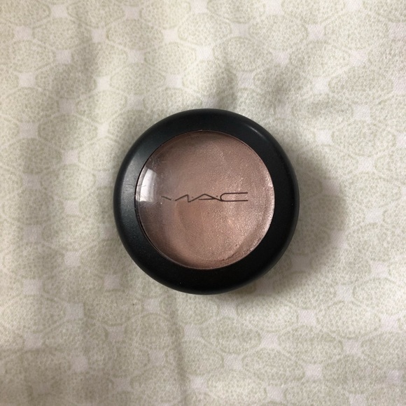 mac cream highlighter