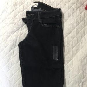 SALE ‼️So many jeans!