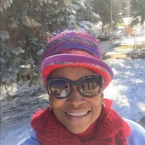 Meet your Posher, Vangela