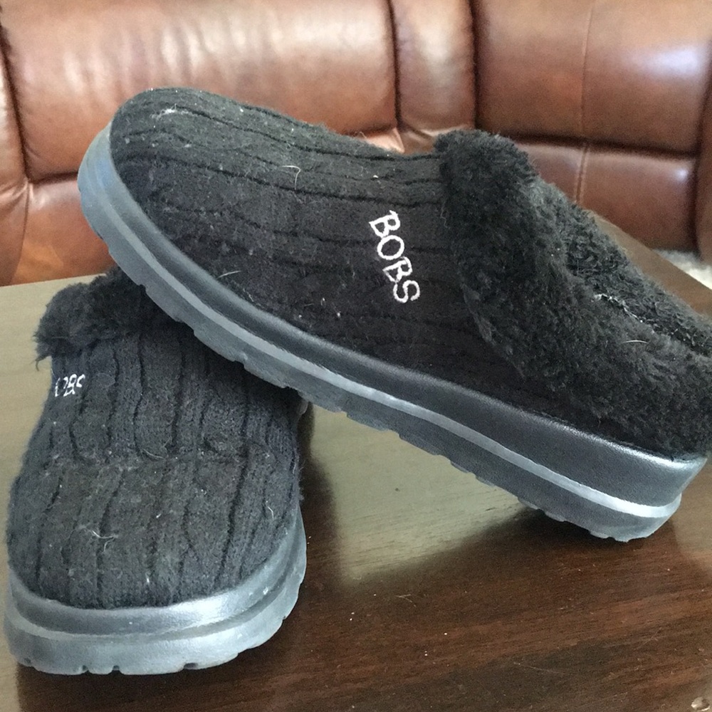 Slippers - Picture 2 of 4