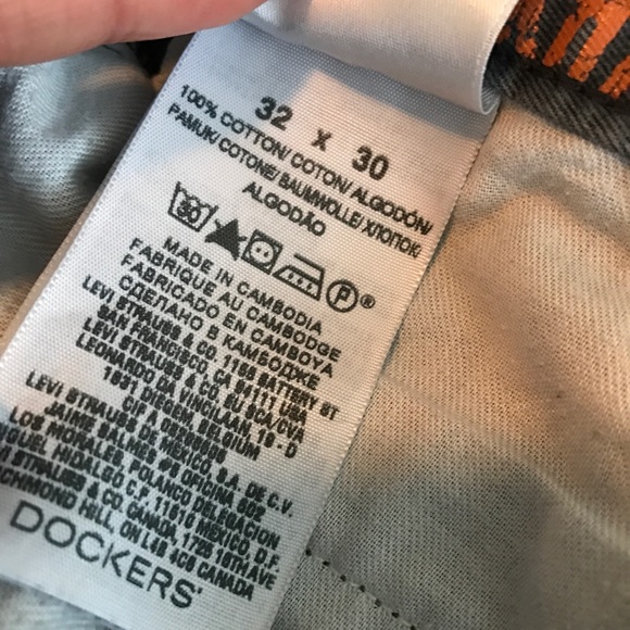 Men's Slim Tapered Dockers - Picture 3 of 7