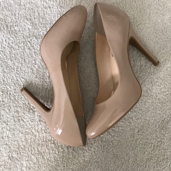 Nude heels - Picture 1 of 3