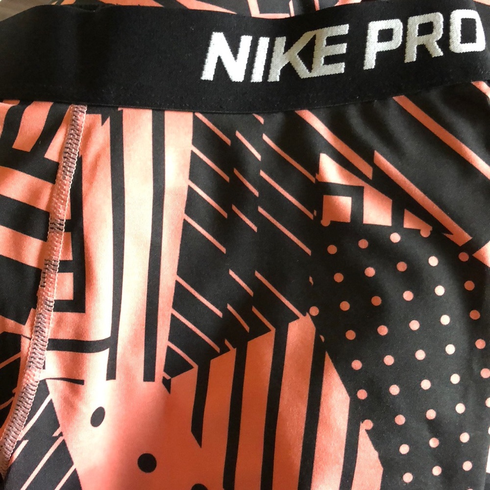 Nike Capri workout pants (small) dri-fit