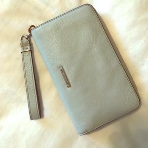 REBECCA MINKOFF IPHONE 6+and 7+ WRISTLET!