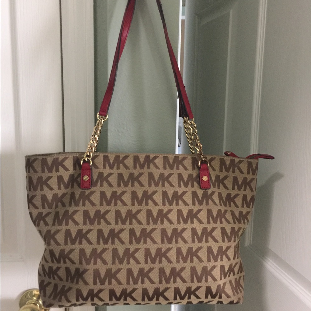Michael Kors purse.  10% off now!