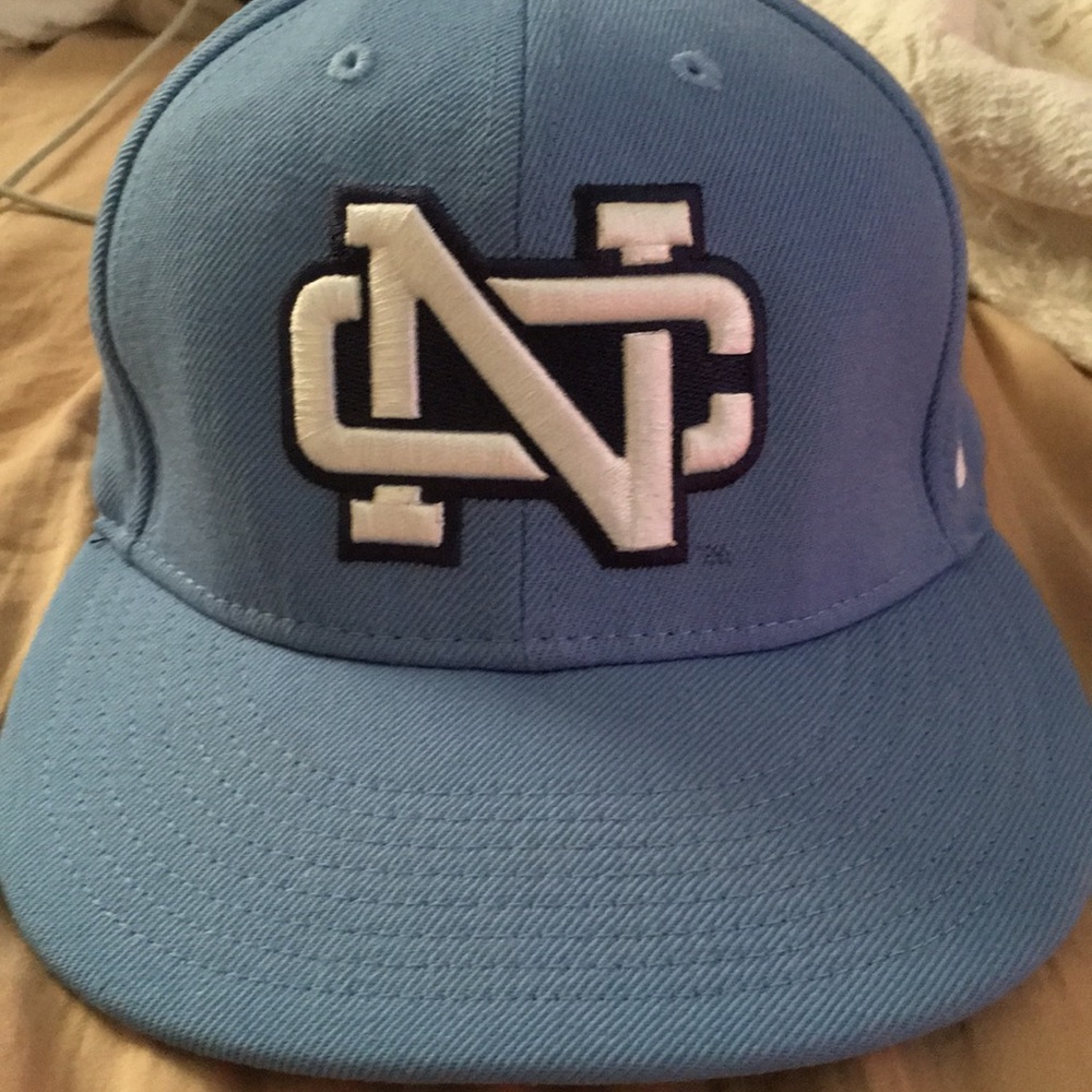 Unc flat brim hat