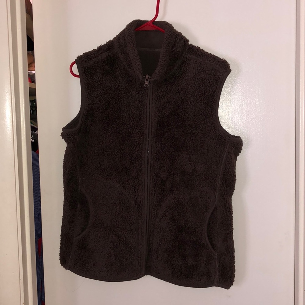 Reversible vest