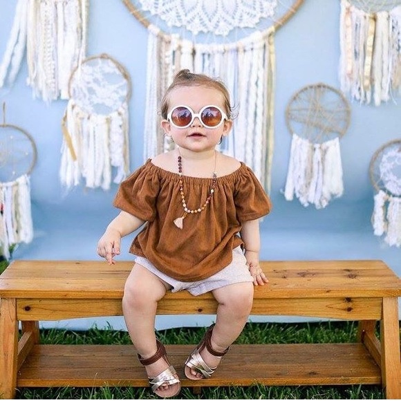 Brown Wide Shoulder Top - Picture 2 of 3