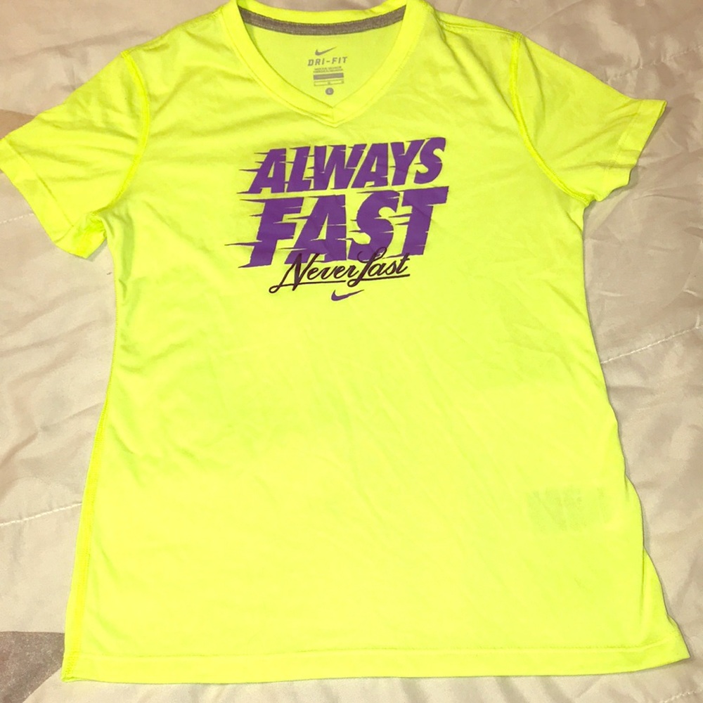 Girls v-neck Nike T-shirt