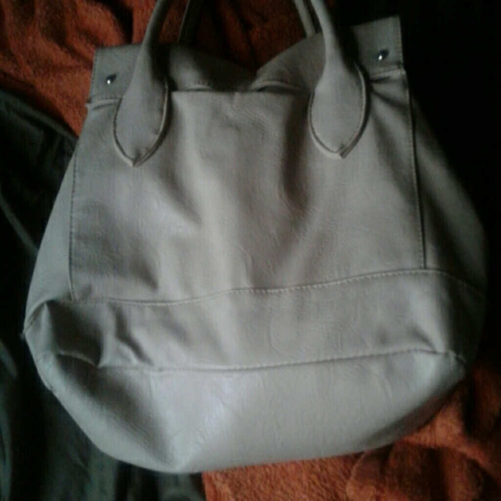 Purse - Picture 2 of 5