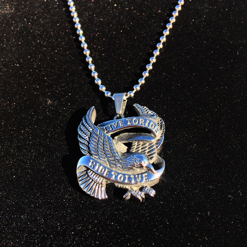 “Live To Ride, Ride To Live” Men’s Biker Pendant - Picture 6 of 8