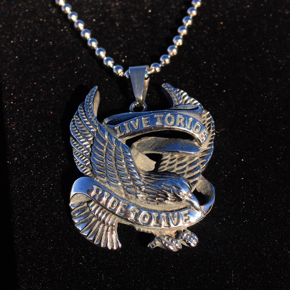 “Live To Ride, Ride To Live” Men’s Biker Pendant - Picture 2 of 8