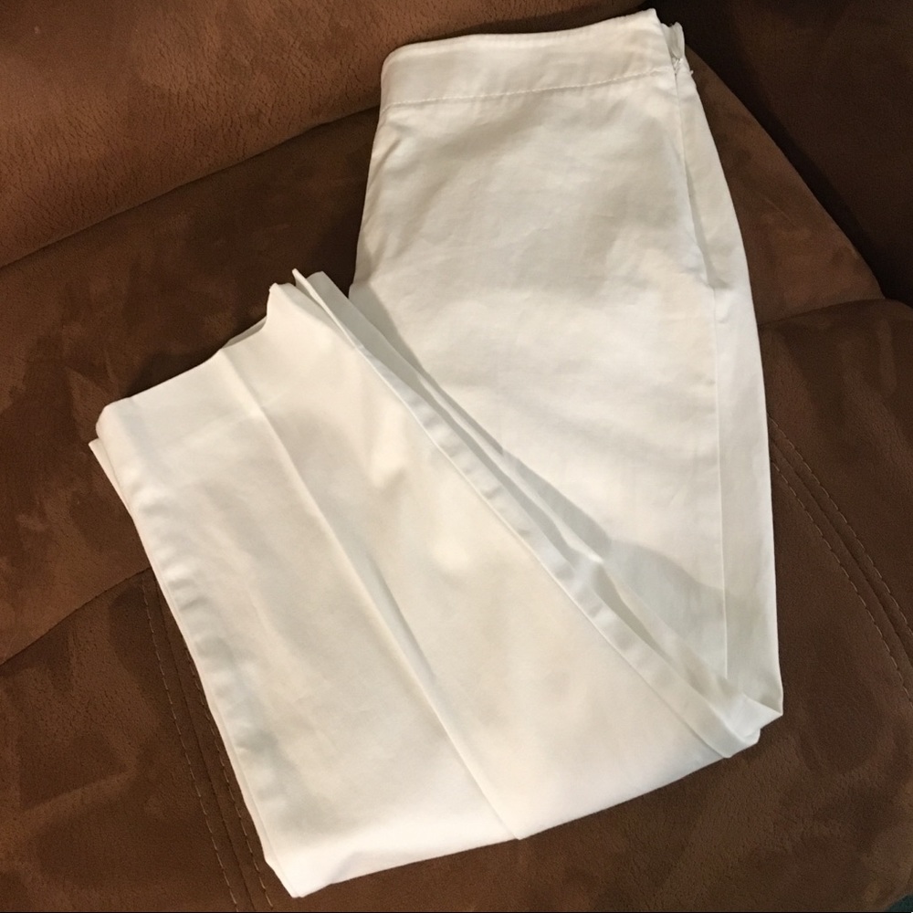 EUC Talbots Ankle pedal pusher Capri white