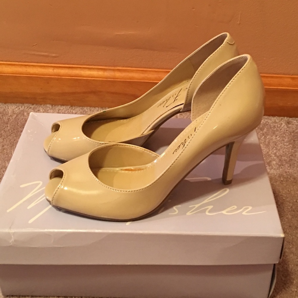 Marc Fisher Heels Size