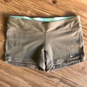 Nike form fitting shorts, gray (medium)
