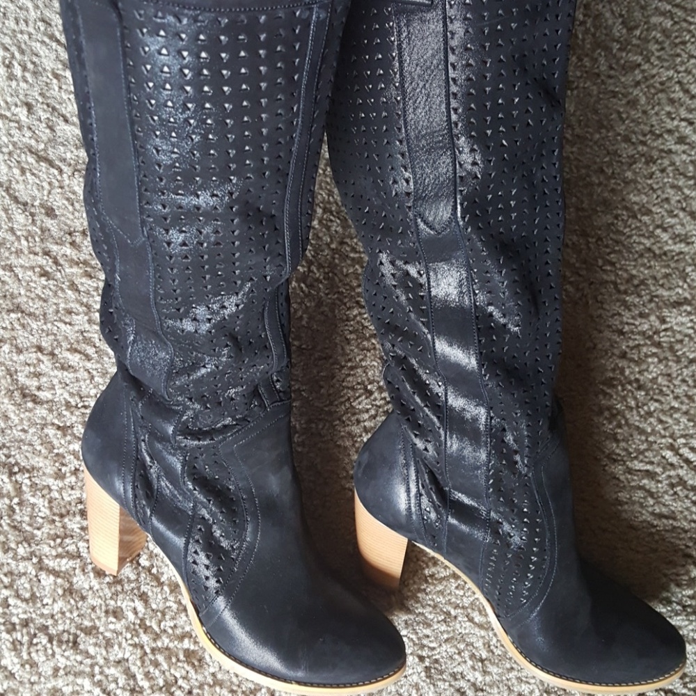 European boots - Picture 2 of 5