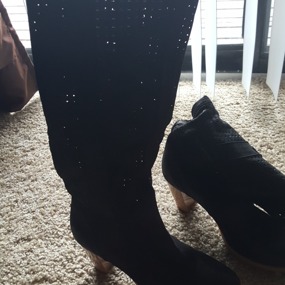 European boots - Picture 3 of 5