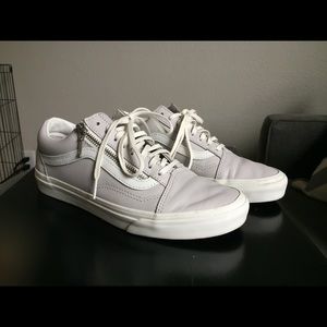 VANS Leather Old Skool with Zipper Sz 8W