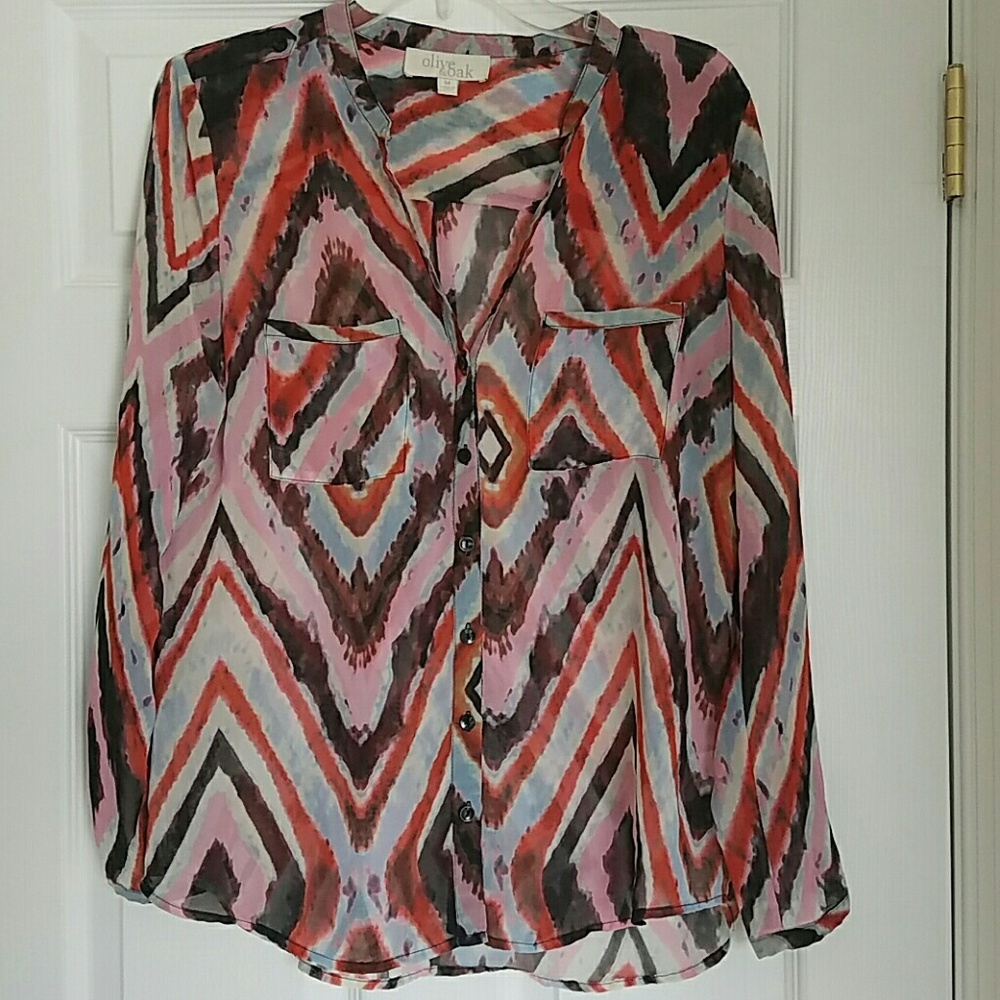 Olive & Oak patterned blouse