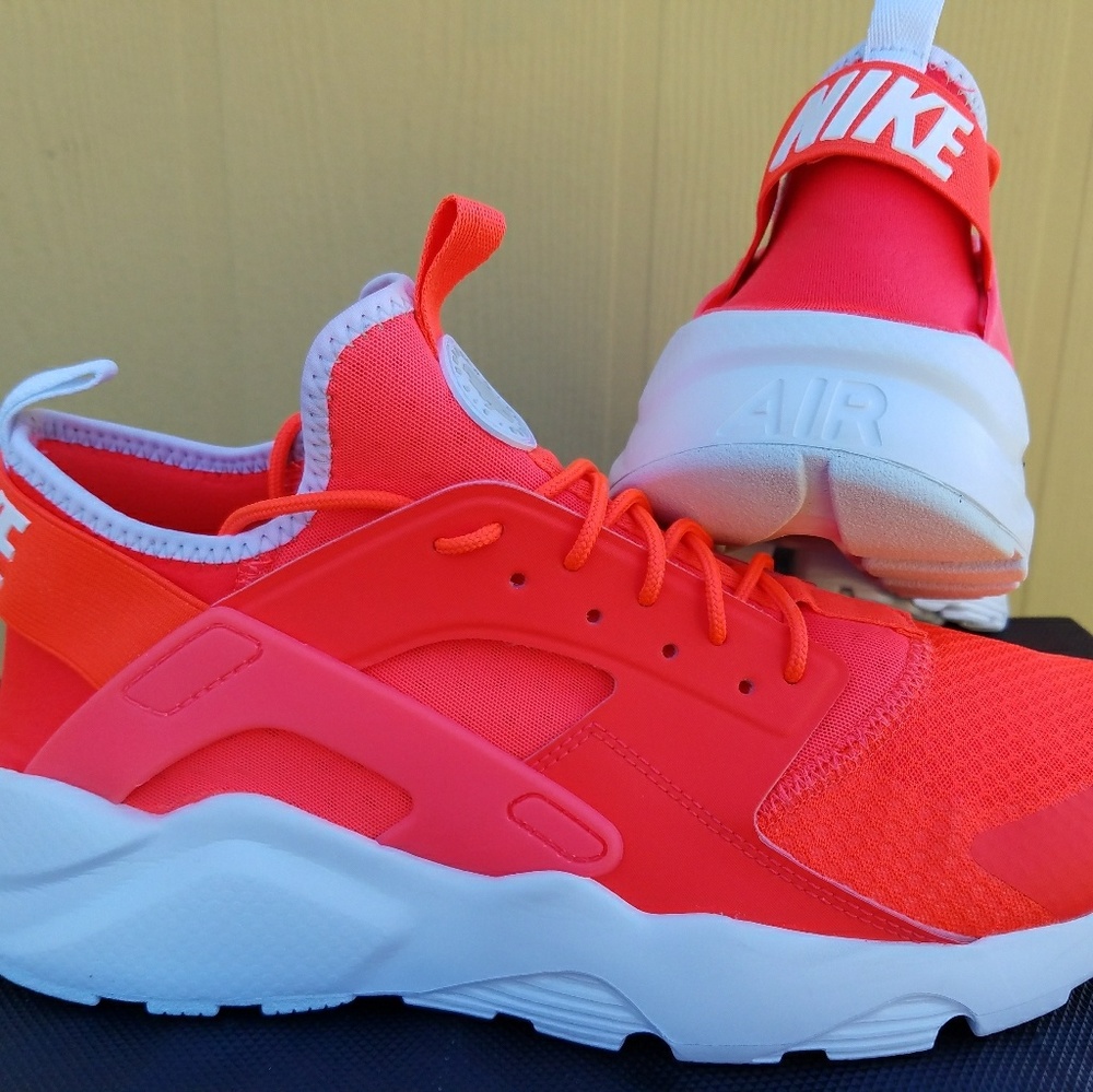 Nike Air Huarache size 11.5
