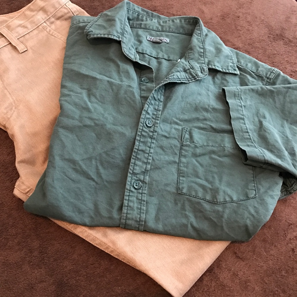 Men's green short sleeve button down