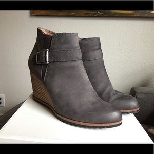 Caslon Grey Wedge Ankle Booties 39M