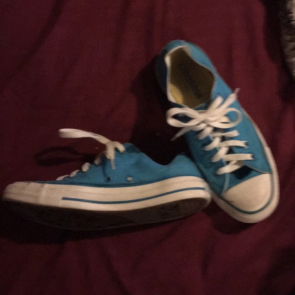 Converse Shoes - 🌸I accept most offers🌸Blue converse