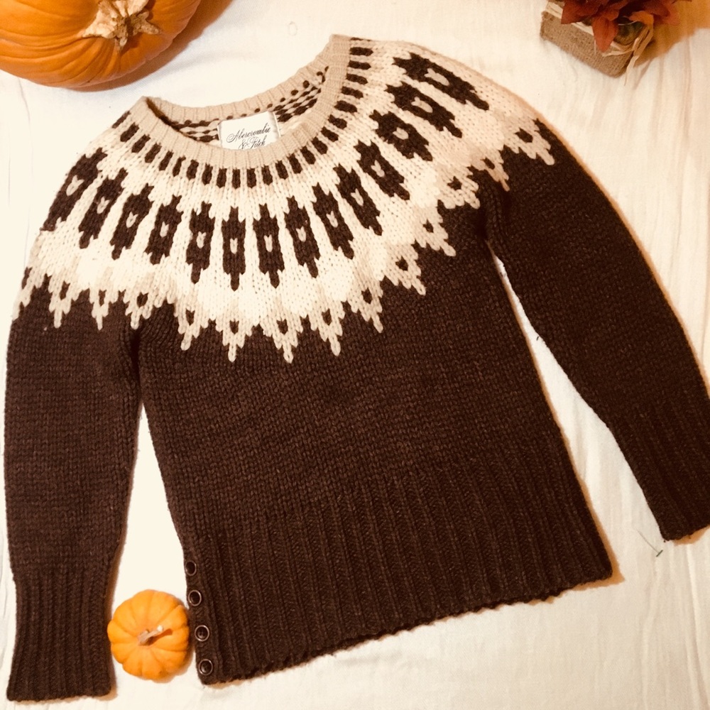 Abercrombie & Fitch - Brown Sweater