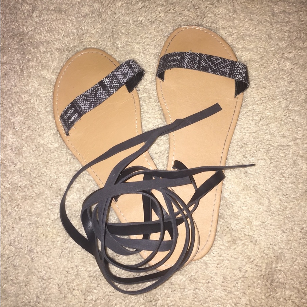 Strappy Tie Snakeskin Sandals!!!😍