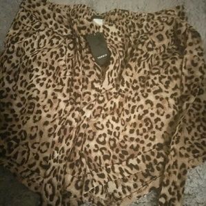 Torrid shorts with belt sz Large is 0 at Torrid