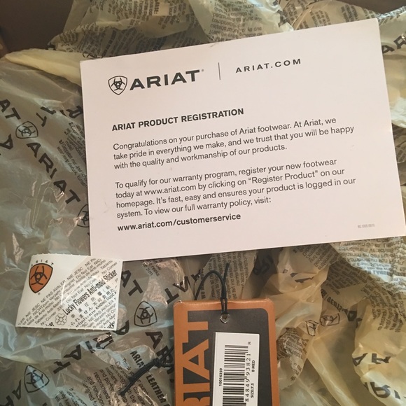 New women’s Ariat Boots - Picture 4 of 8