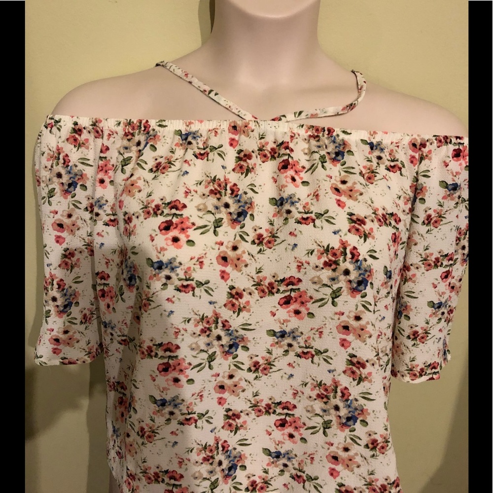 Shoulder less top
