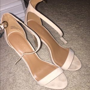 SUEDE NUDE HEELS!!!