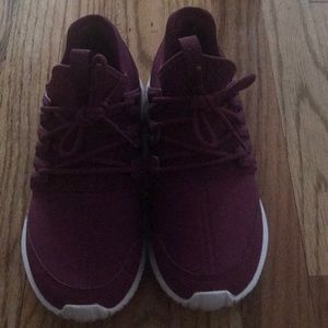 Adidas size 5 Plum Color