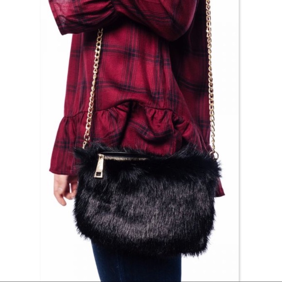 Black Faux Fur Crossbody Clutch - Picture 2 of 2