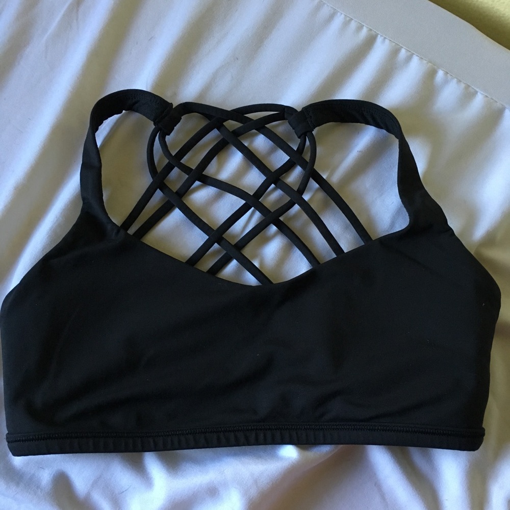 Lululemon free to be wild bra size 6