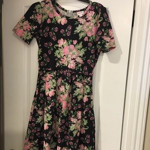 M pink floral Lularoe Amelia